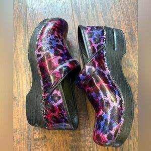 Stylish Women's Multicolor Clogs
